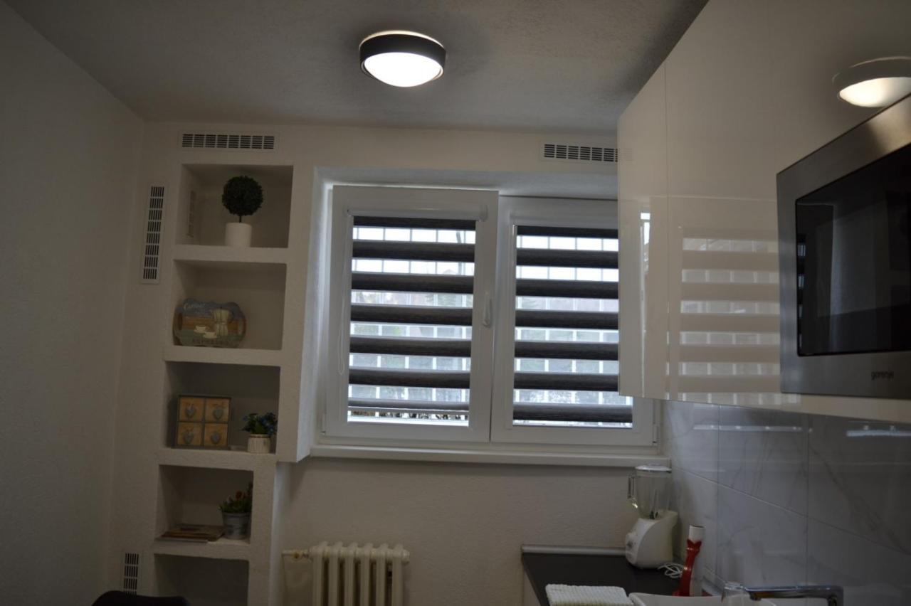 Apartman Dejna ซาราเยโว ภายนอก รูปภาพ